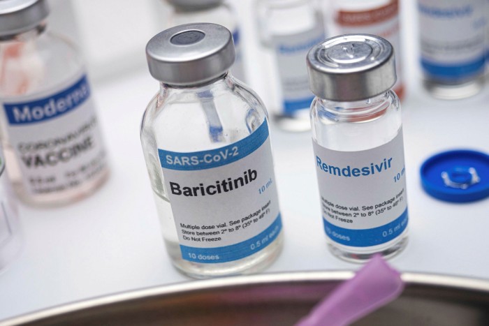 Medication prepared for Covid-19 patients, baricitinib in combination with remdesivir